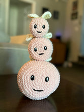 Load image into Gallery viewer, Dos the Pencil Bee Crochet Pattern