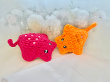 Load image into Gallery viewer, Sting the Beaded Stingray Fidget
