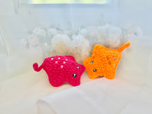 Load image into Gallery viewer, Sting the Beaded Stingray Fidget
